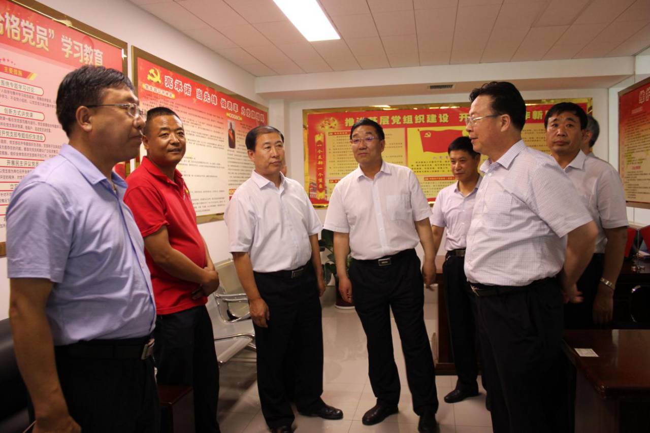 市場副總經理李文杰匯報黨建工會情況